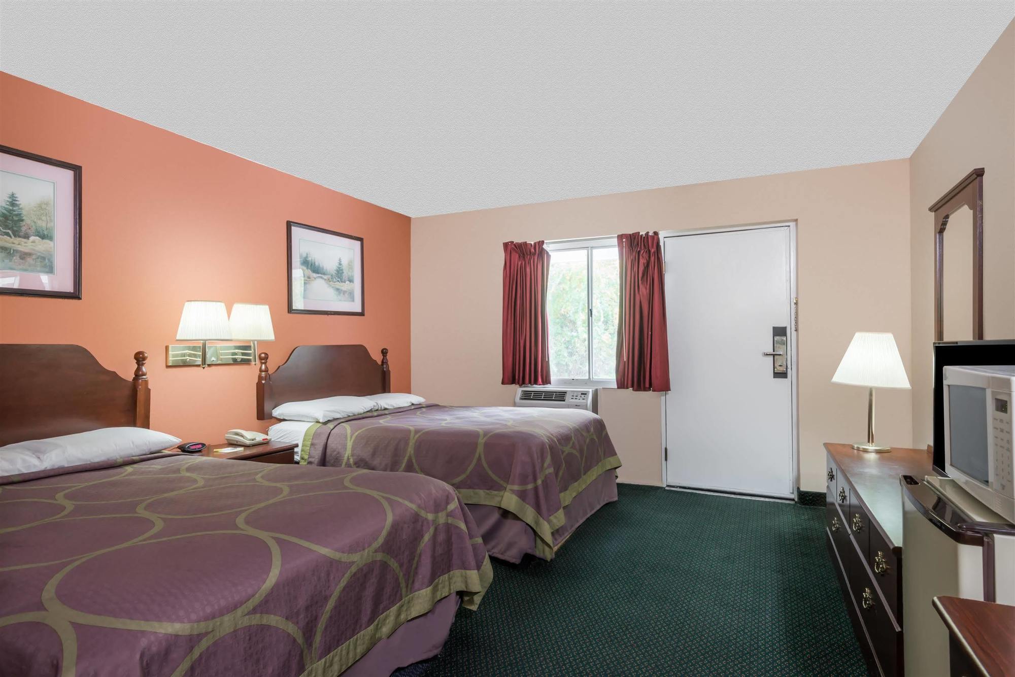Days Inn By Wyndham Lenox Ma Esterno foto